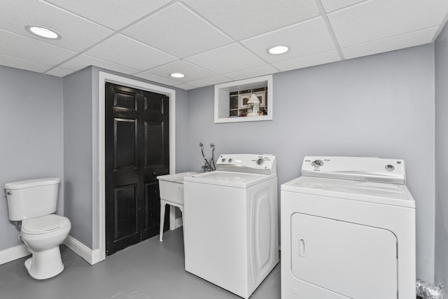 9613 S Kostner Ave, Oak Lawn, IL 60453 - laundry area featuring washing machine and clothes dryer and recessed lighting