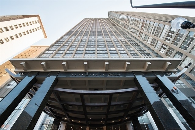655 W Irving Park Rd Unit 5504, Chicago, IL 60613 - view of building exterior