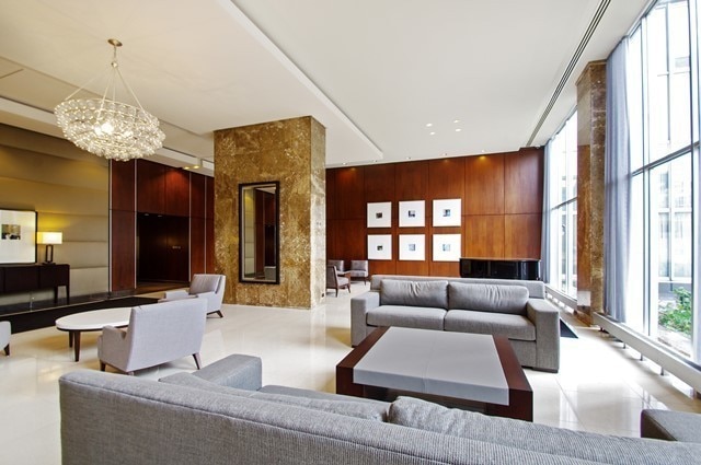 655 W Irving Park Rd Unit 5504, Chicago, IL 60613 - community lobby featuring a high ceiling