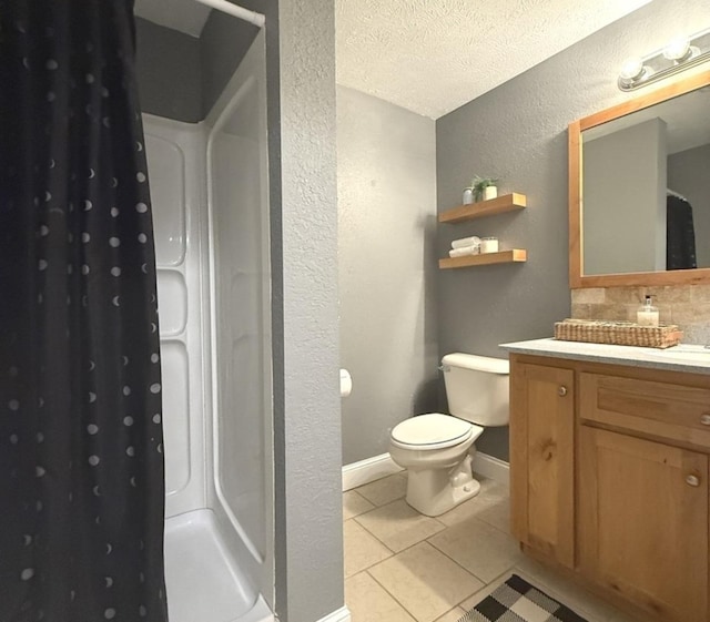 1508 Hancock Dr Unit 1, Normal, IL 61761 - bathroom with a textured wall, vanity, curtained shower, a textured ceiling, and decorative backsplash