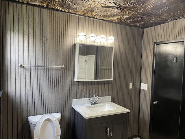 355 N 5th St, Sheldon, IL 60966 - bathroom with vanity and toilet