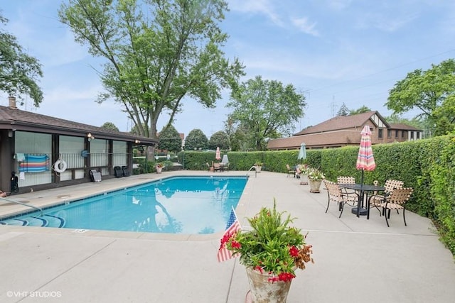 48 Parliament Dr W Unit 132, Palos Heights, IL 60463 - community pool featuring a patio