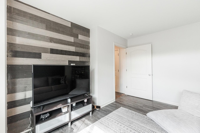 2366 Aurora Dr, Pingree Grove, IL 60140 - living room with wood finished floors and baseboards