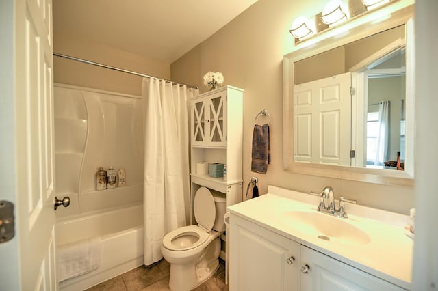 2718 W Washington Blvd, Chicago, IL 60612 - bathroom with vanity, shower / tub combo, and tile patterned flooring