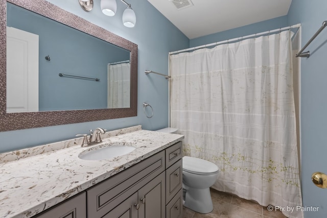 534 Ivory Ln, Bartlett, IL 60103 - full bath featuring vanity, tile patterned flooring, and a shower with curtain