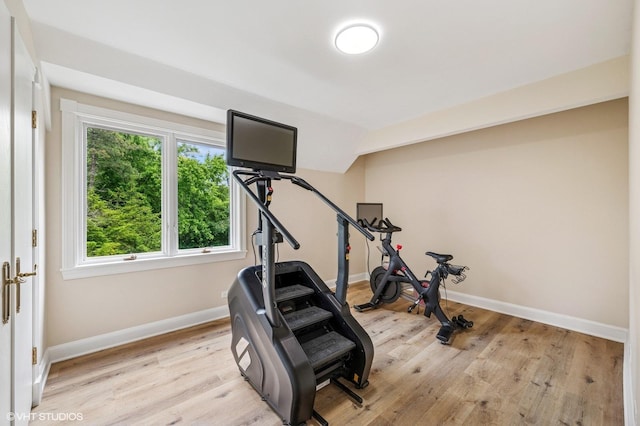 1899 Hilltop Ln, Bannockburn, IL 60015 - workout area featuring healthy amount of natural light and light wood-style flooring