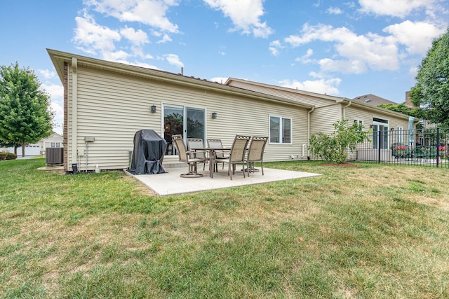 15710 S Cove Cir, Plainfield, IL 60544 - back of house with a patio