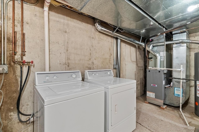 11257 Melrose Ct, Orland Park, IL 60467 - laundry room featuring independent washer and dryer