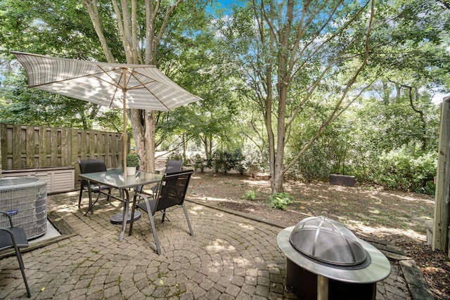 826 N Auburn Woods Dr, Palatine, IL 60067 - view of patio featuring outdoor dining space and view of wooded area