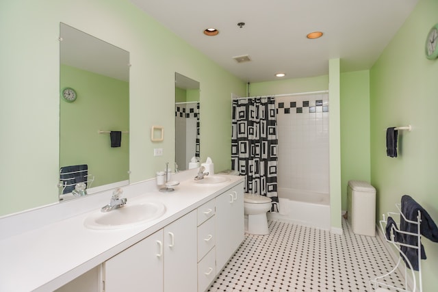 1020 S Wabash Ave Unit 7C, Chicago, IL 60605 - full bathroom featuring double vanity, shower / bath combination with curtain, and recessed lighting