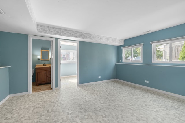 2S464 Cottonwood Ct, Warrenville, IL 60555 - unfurnished room with baseboards
