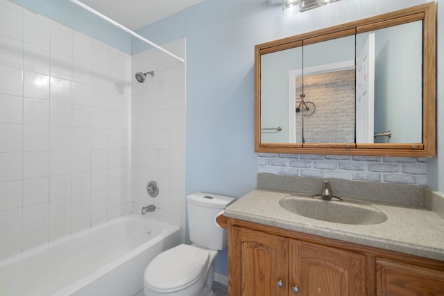 2S464 Cottonwood Ct, Warrenville, IL 60555 - full bath featuring vanity and shower / bath combination