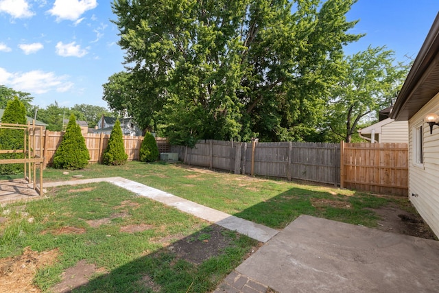 2S464 Cottonwood Ct, Warrenville, IL 60555 - fenced backyard featuring a patio
