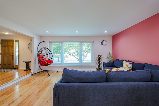 711 W Nichols Rd, Arlington Heights, IL 60004 - living room featuring light wood finished floors and recessed lighting