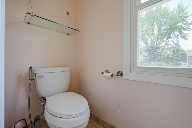 711 W Nichols Rd, Arlington Heights, IL 60004 - bathroom with plenty of natural light