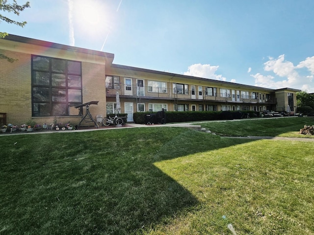 35 King Arthur Ct Unit 19, Northlake, IL 60164 - view of building exterior