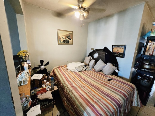 35 King Arthur Ct Unit 19, Northlake, IL 60164 - tiled bedroom with a ceiling fan