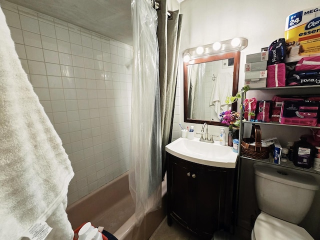 35 King Arthur Ct Unit 19, Northlake, IL 60164 - bathroom featuring vanity and shower / bath combo