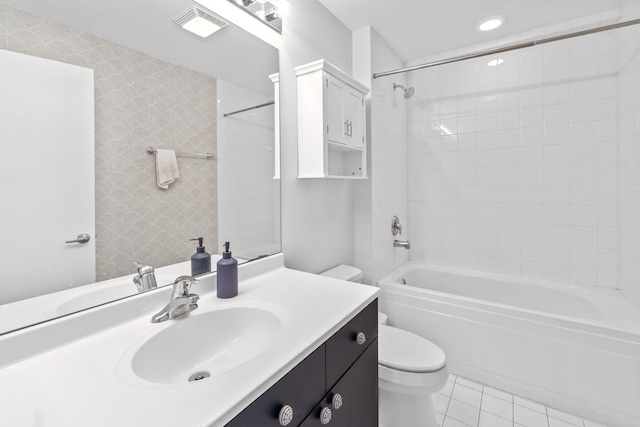4537 S Drexel Blvd Unit 504, Chicago, IL 60653 - bathroom with vanity, tile patterned floors, and tub / shower combination
