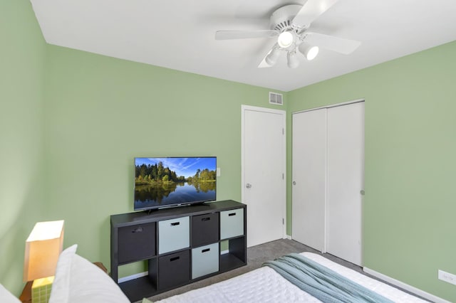 1439 Blue Heron Dr, Crystal Lake, IL 60014 - bedroom with carpet, ceiling fan, and a closet