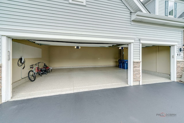 621 Blazing Star Dr, Lake Villa, IL 60046 - garage with driveway