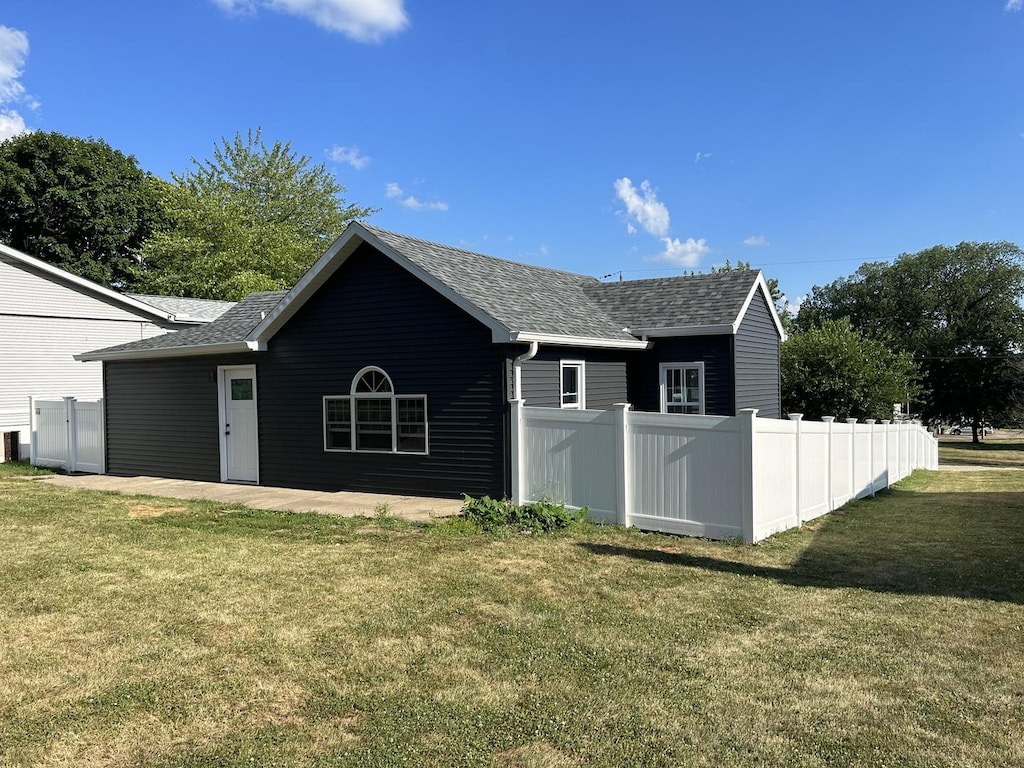 109 W Iowa St, Spring Valley, IL 61362 - view of outdoor structure