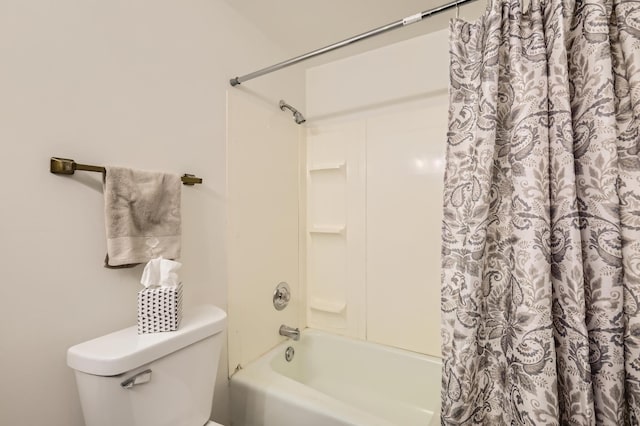 455 Raintree Ct Unit 1C, Glen Ellyn, IL 60137 - bathroom featuring shower / tub combo and toilet
