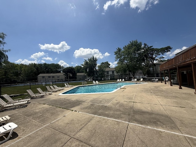 1690 Ashburn Ct Unit A, Wheaton, IL 60189 - community pool with a patio area