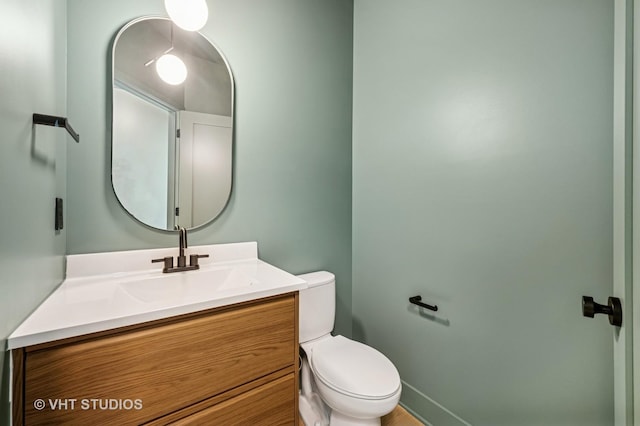 222 S Oakley Blvd Unit 3, Chicago, IL 60612 - half bath featuring toilet and vanity