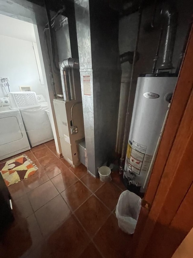 2940 N Nagle Ave, Chicago, IL 60634 - utility room with water heater and washer and clothes dryer