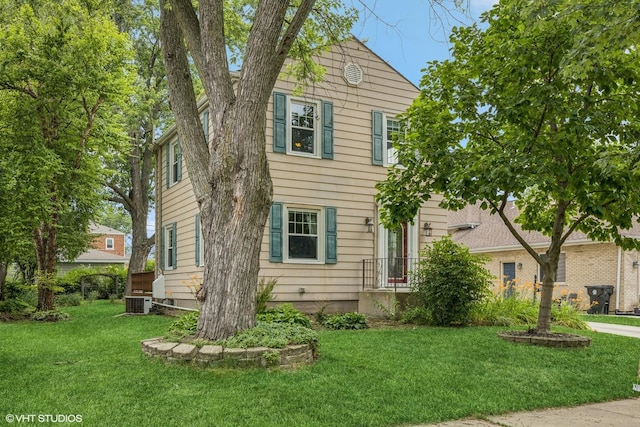 1300 Highridge Pkwy, Westchester, IL 60154 - view of front facade with a front lawn