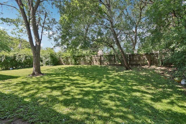 32 Woodridge Ln, Streamwood, IL 60107 - view of yard