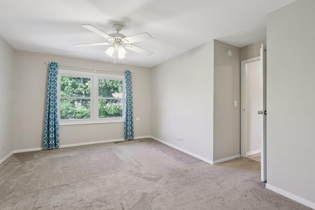 32 Woodridge Ln, Streamwood, IL 60107 - unfurnished room with carpet, ceiling fan, and a smoke detector