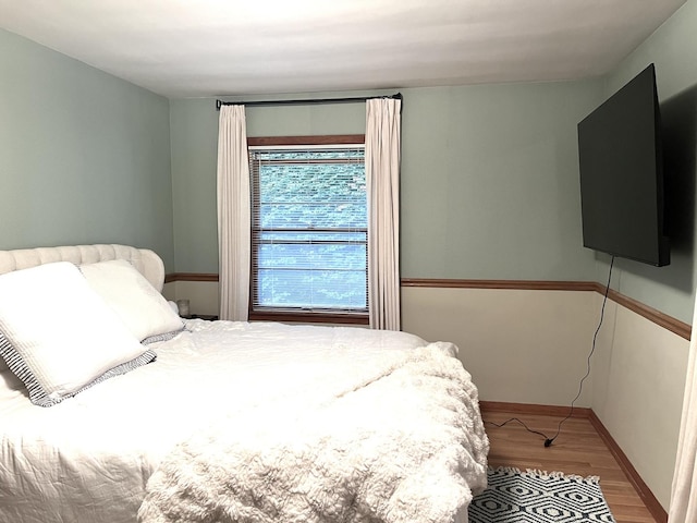 5 Knollcrest Ct, Normal, IL 61761 - bedroom featuring light wood-style flooring and baseboards