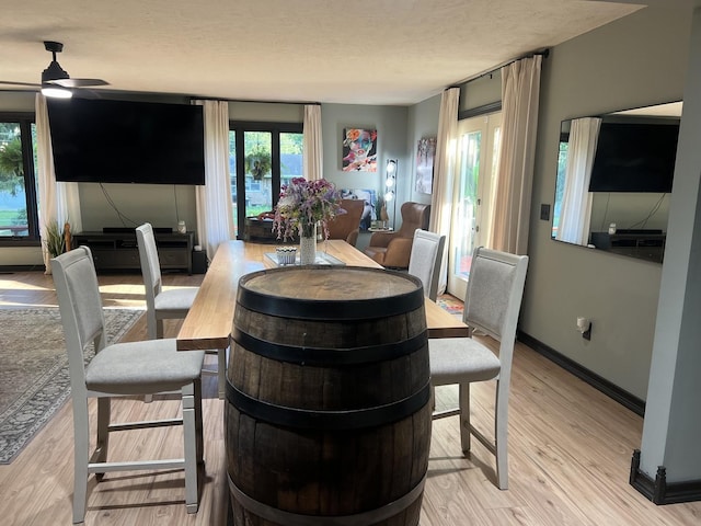 5 Knollcrest Ct, Normal, IL 61761 - dining area featuring plenty of natural light, a ceiling fan, and light wood-style floors