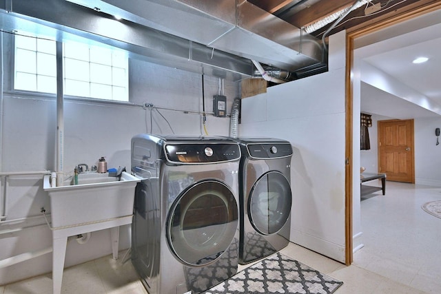 1747 Linneman St, Glenview, IL 60025 - washroom featuring washing machine and dryer and baseboards
