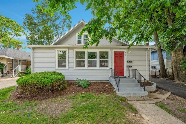 305 S Lewis Ave, Waukegan, IL 60085 - view of front of house