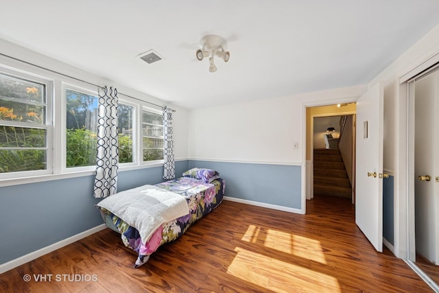506 S Charleton St, Willow Springs, IL 60480 - bedroom with wood finished floors and a closet