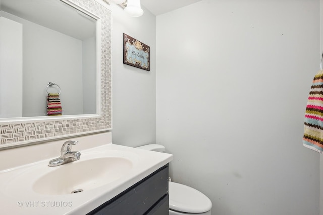 1410 N Whispering Springs Cir, Palatine, IL 60074 - half bath with vanity and decorative backsplash
