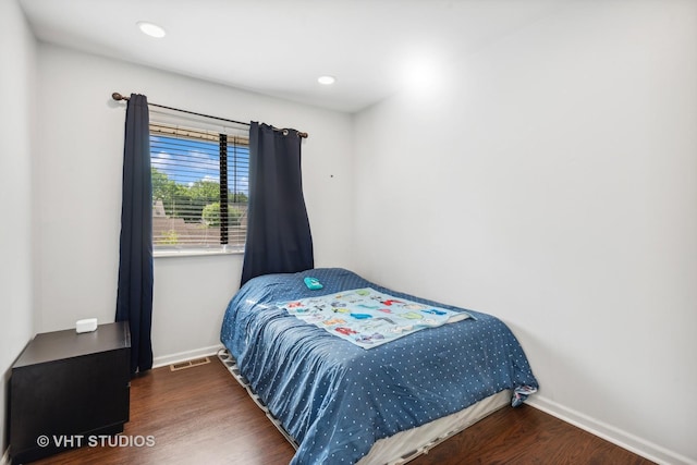 1410 N Whispering Springs Cir, Palatine, IL 60074 - bedroom with wood finished floors and recessed lighting