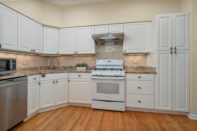 1804 Monroe Ct, Glenview, IL 60025 - photo 7