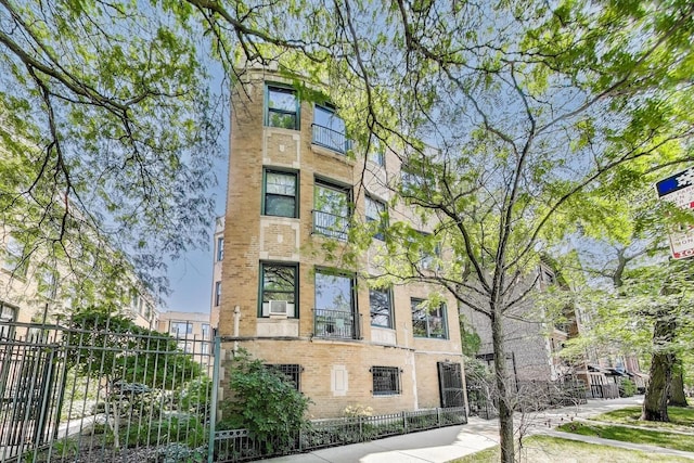 7021 N Sheridan Rd Unit 1, Chicago, IL 60626 - view of property