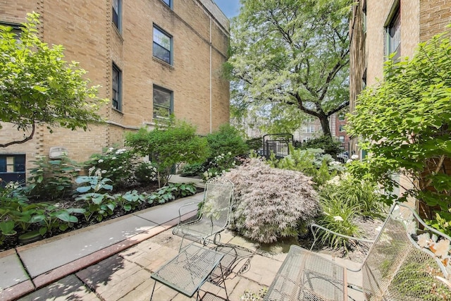 7021 N Sheridan Rd Unit 1, Chicago, IL 60626 - view of community