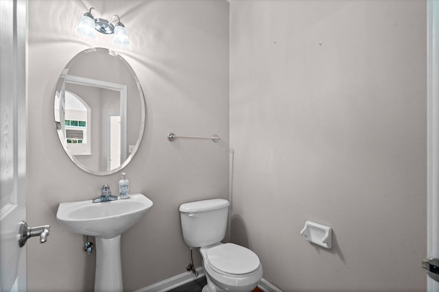 270 Birch Ln, Saint Charles, IL 60175 - bathroom featuring toilet and baseboards