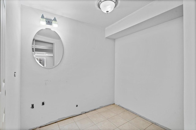 270 Birch Ln, Saint Charles, IL 60175 - empty room with light tile patterned floors