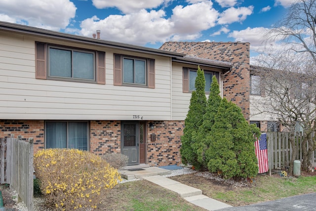 7315 Winthrop Way Unit 6, Downers Grove, IL 60516 - townhome / multi-family property with brick siding