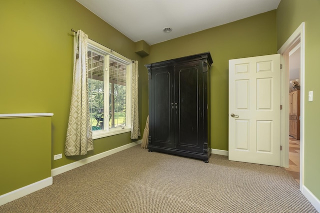 660 Birch Hollow Dr, Antioch, IL 60002 - unfurnished bedroom featuring carpet floors and baseboards