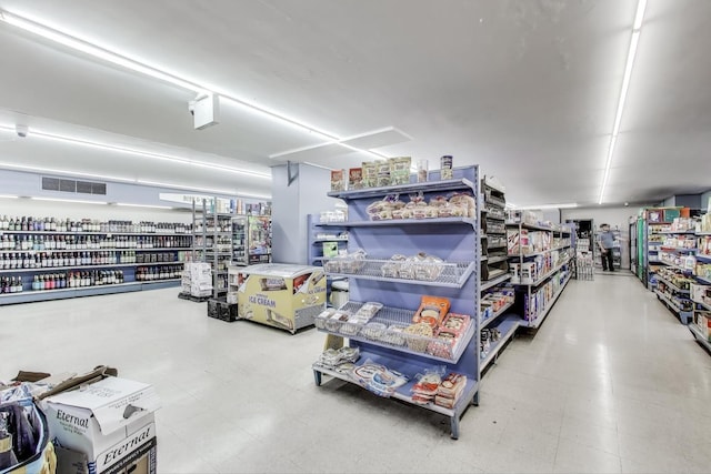 3600 N Lake Shore Dr Unit 2204, Chicago, IL 60613 - view of garage