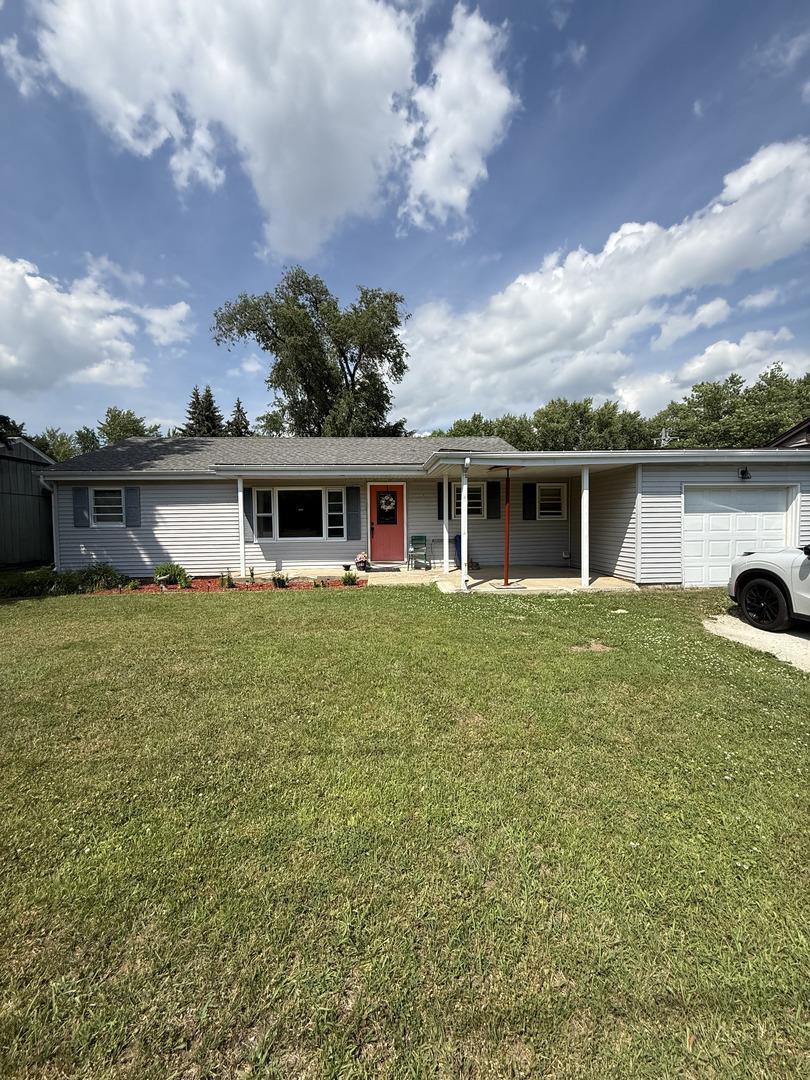 1395 W State Route 102, Bourbonnais, IL 60914 - single story home featuring a front yard and a garage