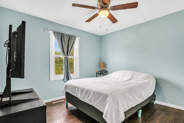 513 White Birch Rd, Lindenhurst, IL 60046 - bedroom with wood finished floors and a ceiling fan